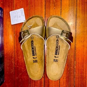 NWT Gold Birkenstock Madrid BS